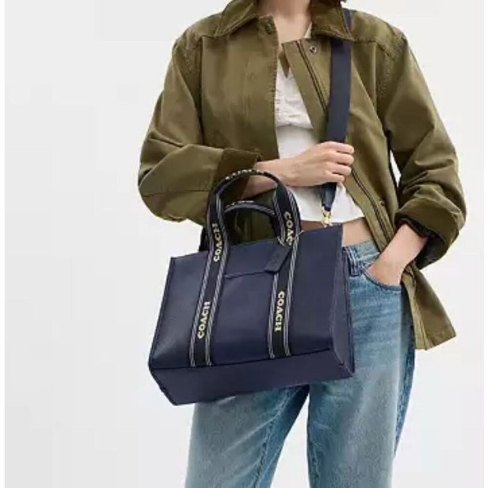 🔥🎁NWT! Coach Smith Tote Handbag Pebble Leather Denim Blue CBM10 Msrp:$428.00 - Picture 4 of 11